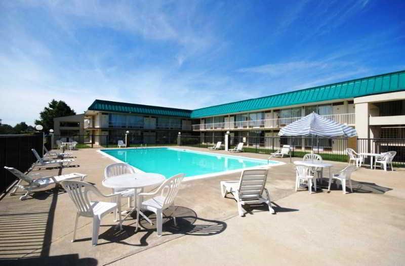 Red Roof Inn & Suites Cave City Ngoại thất bức ảnh