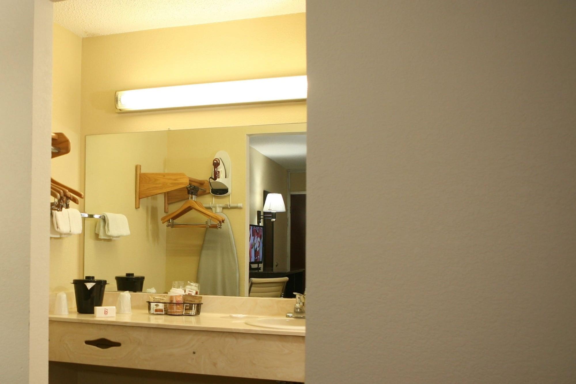 Red Roof Inn & Suites Cave City Ngoại thất bức ảnh