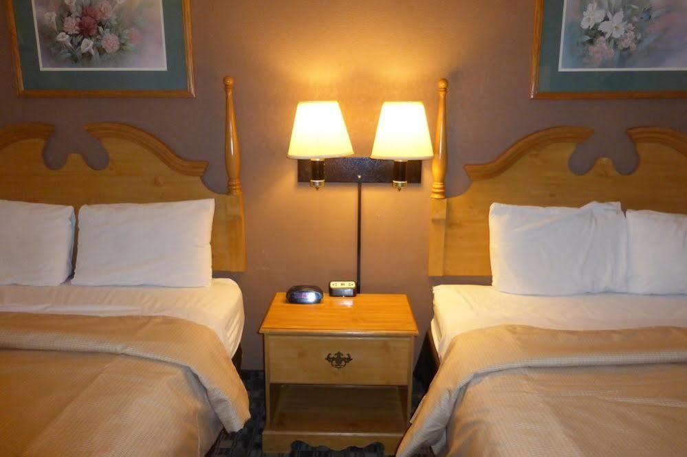 Red Roof Inn & Suites Cave City Ngoại thất bức ảnh